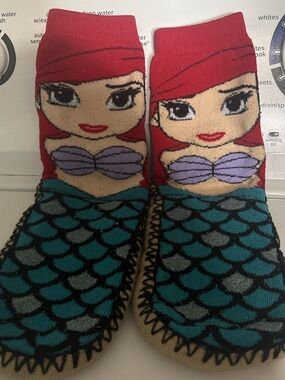 Disney Ariel Mermaid Kids Slipper Socks Non Slip Grip Bottom Size 4